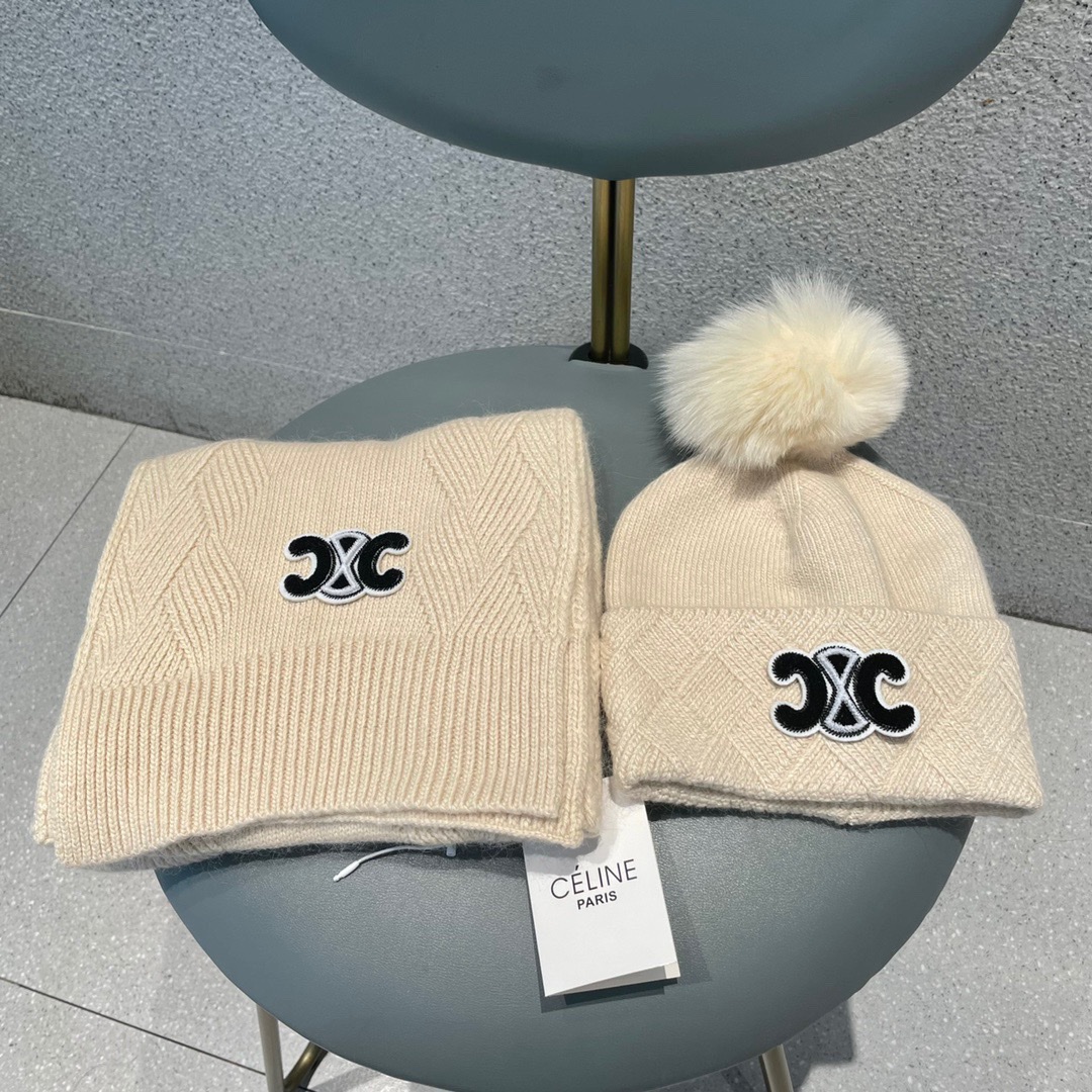 NO:214779,Selin. [Two-piece wool suit fox wool hat surround] Classic suit hat!  It’s super comfortable~ A young lady in winter~ You’re just a short set of hats this winter~ It’s warm and fashionable!  Universal style for men and women! Can be used as a couple style!  Complete labels and hanging cards!  A variety of styles, welcome to choose! Hats, fisherman hats, baseball hats, knit hats, hats, celine, espadrilles, hats19860909赛琳.【两件套羊毛套装狐狸毛帽子围】经典套装帽子！暖暖哒超级舒服～冬日小姐姐减龄神器哦～这个冬天你就差这么一套套装帽子啦～又保暖又时尚！男女通用款!可以做情侣款！标签吊卡齐全！多多款式,欢迎选择!帽子渔夫帽棒球帽针织帽,帽子,celine,espadrilles,hats,hat