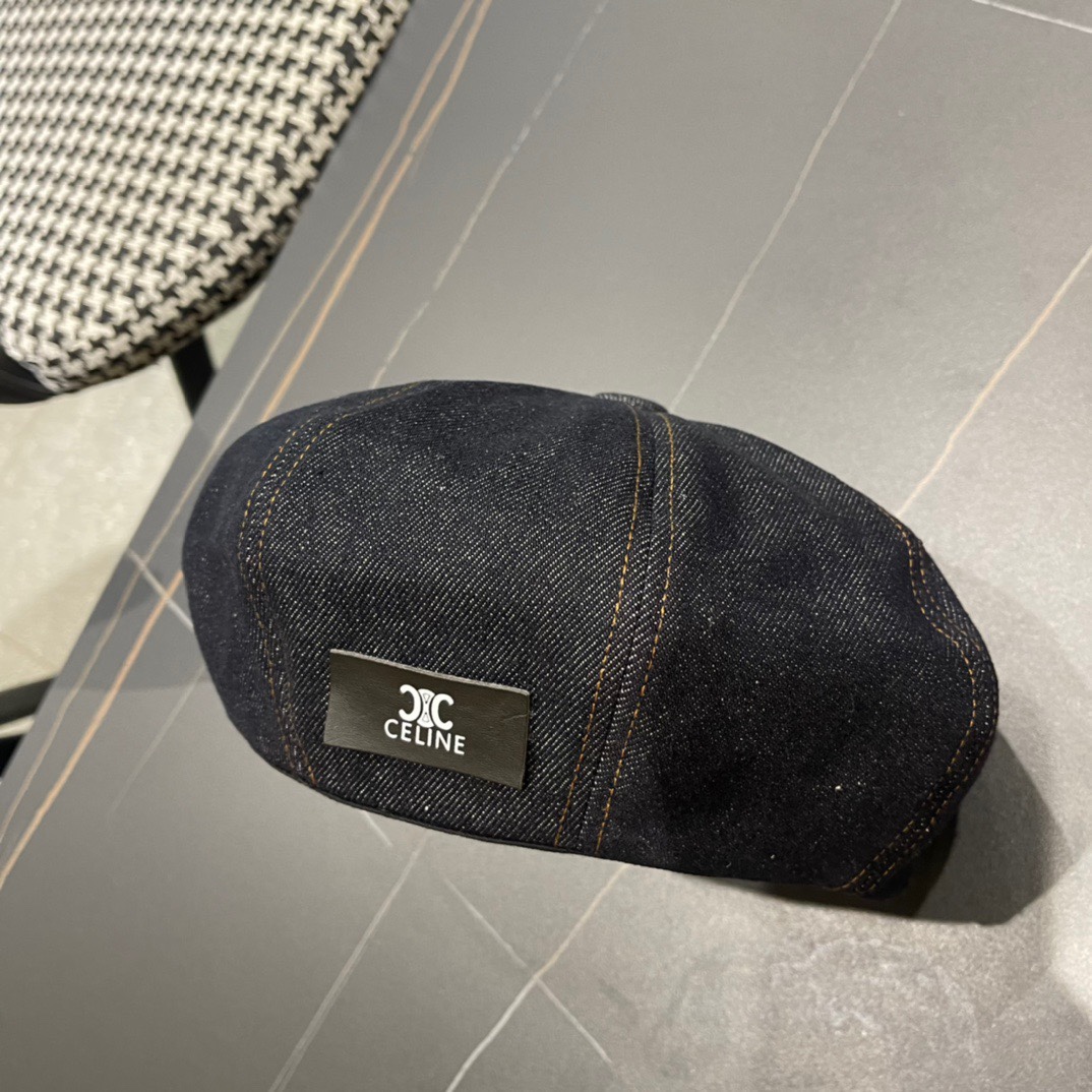。Celine 赛琳早秋新款军贝雷帽是鸭舌牛仔贝雷帽 进口材质笔挺舒展 整体爽朗有书卷气👍👍