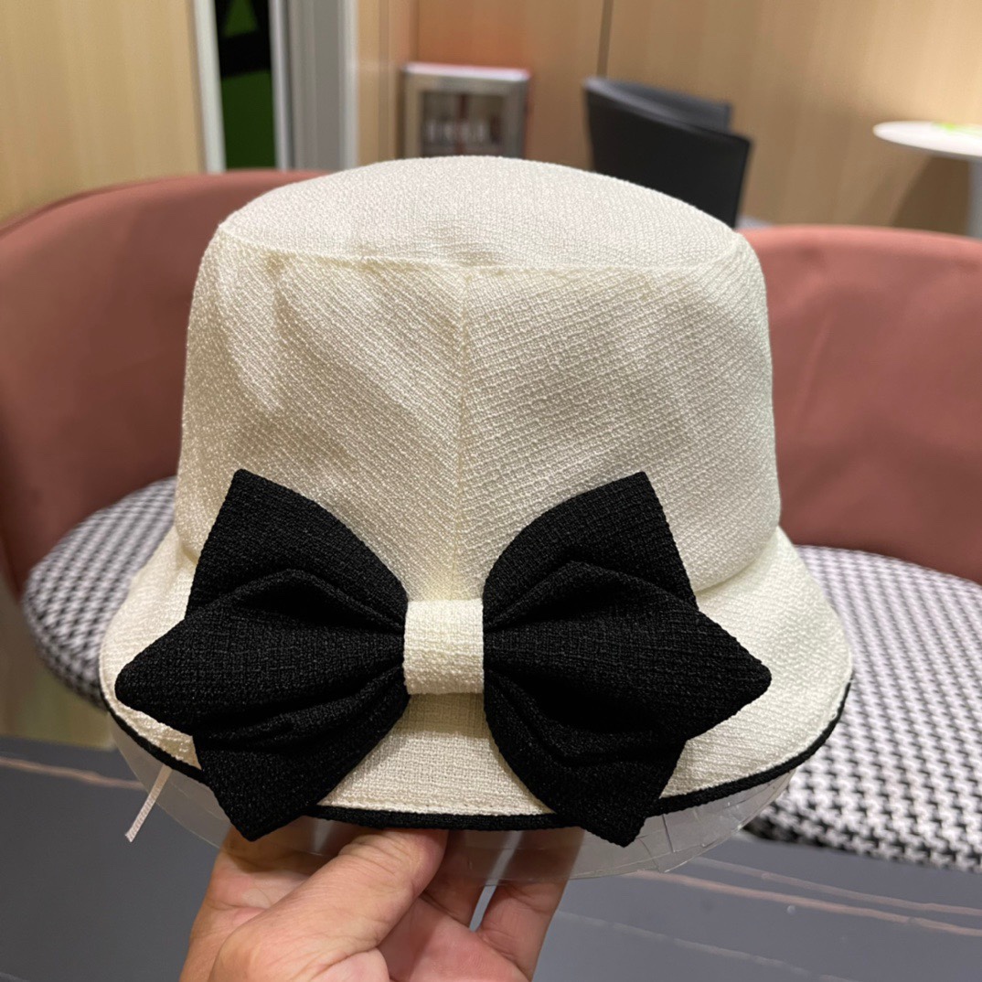 【普拉达】2024春夏网红新款渔夫帽，新款出货，大牌款超好搭配，赶紧入手！