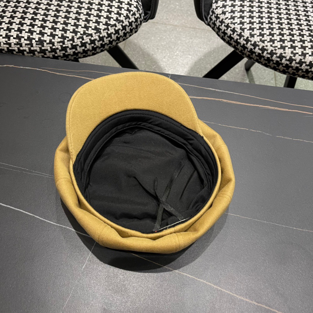  Gucci古奇秋冬新款牛仔贝雷帽鸭舌帽，帽型超级好看，出街旅游必备