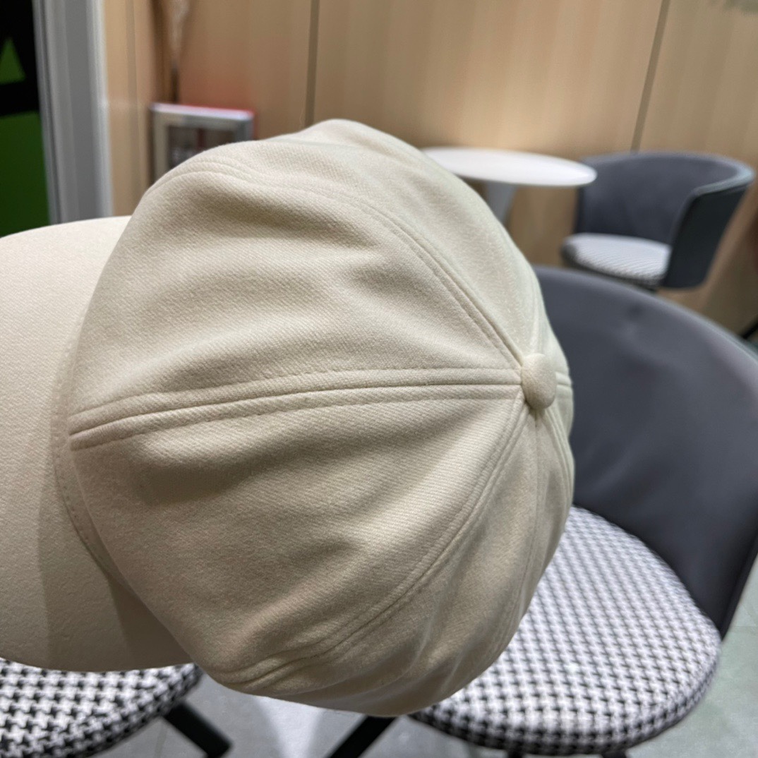  Gucci古奇秋冬新款牛仔贝雷帽鸭舌帽，帽型超级好看，出街旅游必备