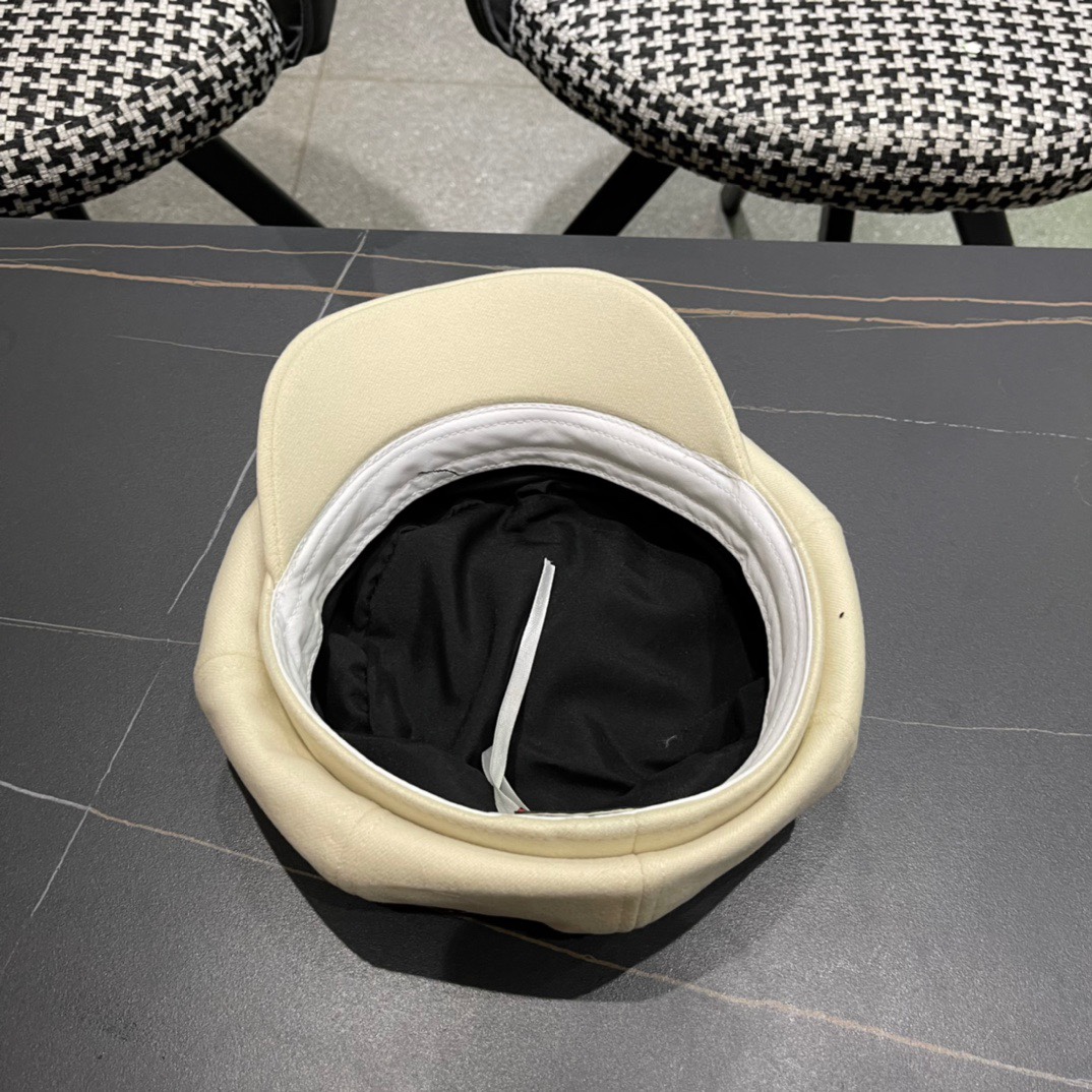  Gucci古奇秋冬新款牛仔贝雷帽鸭舌帽，帽型超级好看，出街旅游必备