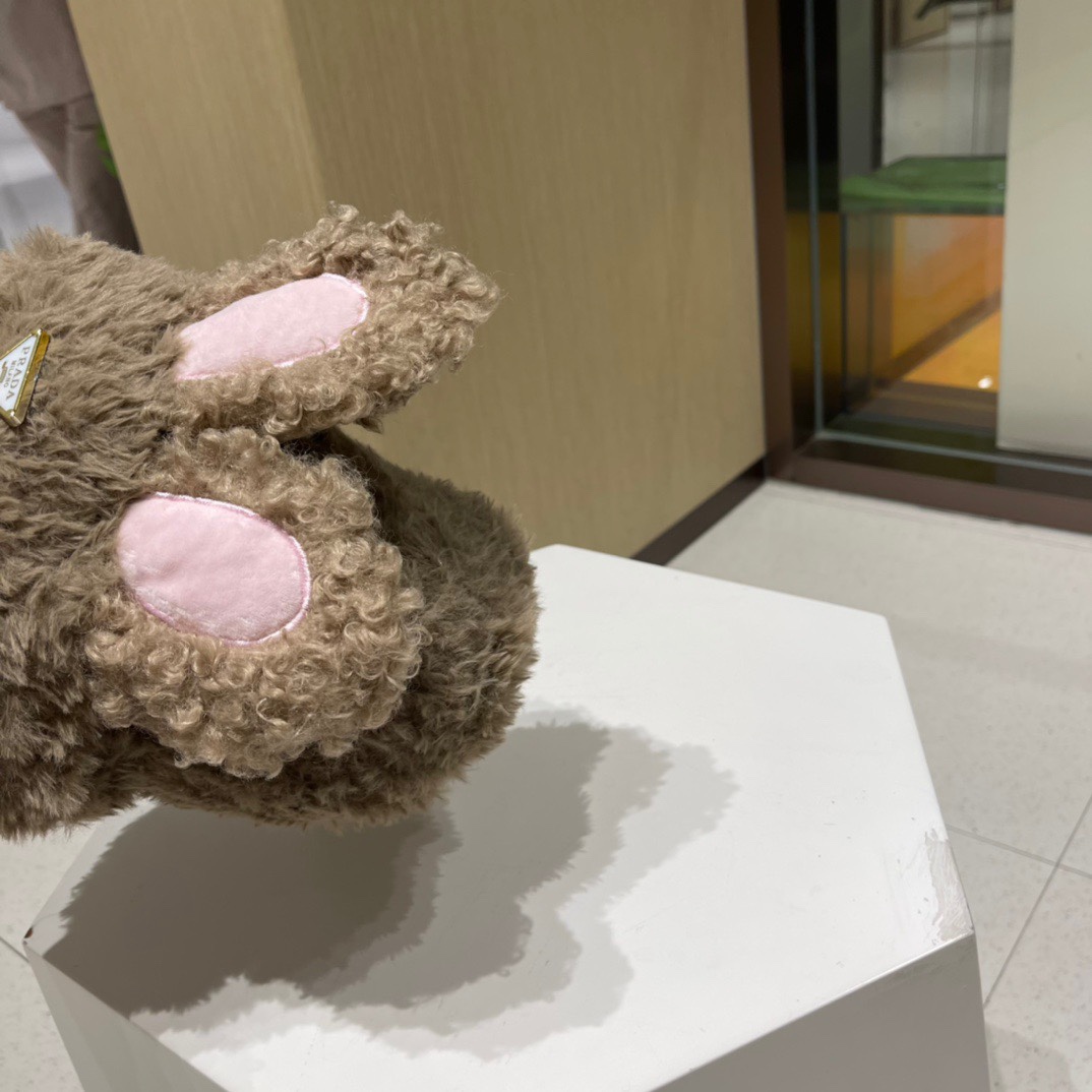  PRADA普拉达 兔子耳朵毛线帽子女秋冬季新款加厚保暖显脸小甜美可爱针织帽