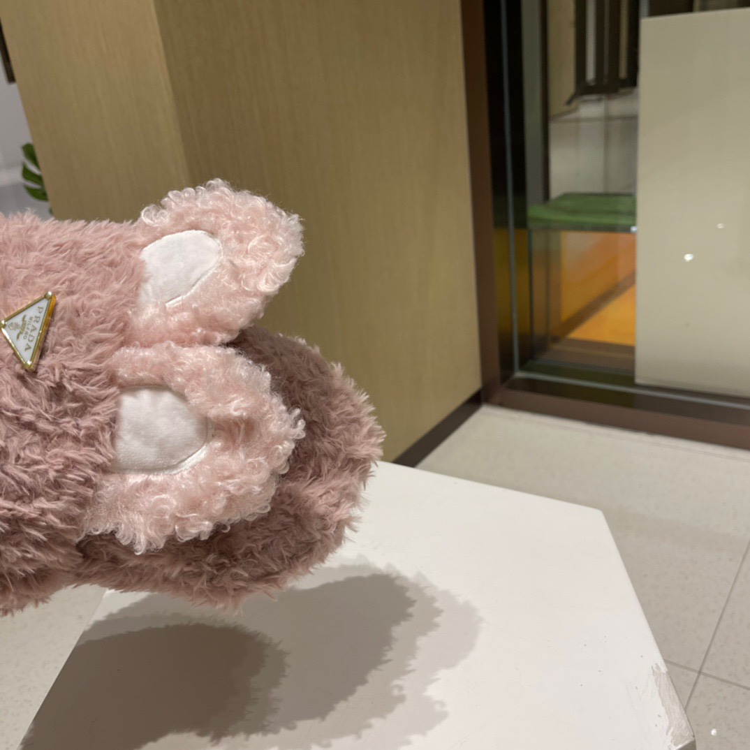  PRADA普拉达 兔子耳朵毛线帽子女秋冬季新款加厚保暖显脸小甜美可爱针织帽