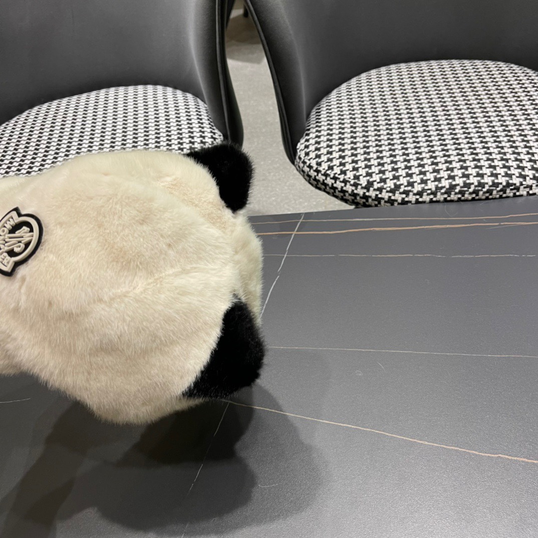 MONCLER蒙口帽子女冬季新款耳朵帽皮草加厚保暖鸭舌帽休闲逛街百搭棒球帽