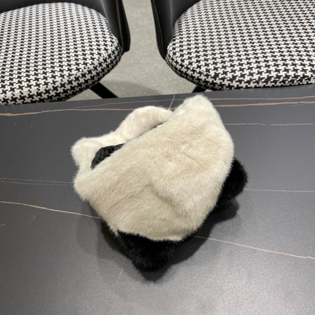 MONCLER蒙口帽子女冬季新款耳朵帽皮草加厚保暖鸭舌帽休闲逛街百搭棒球帽