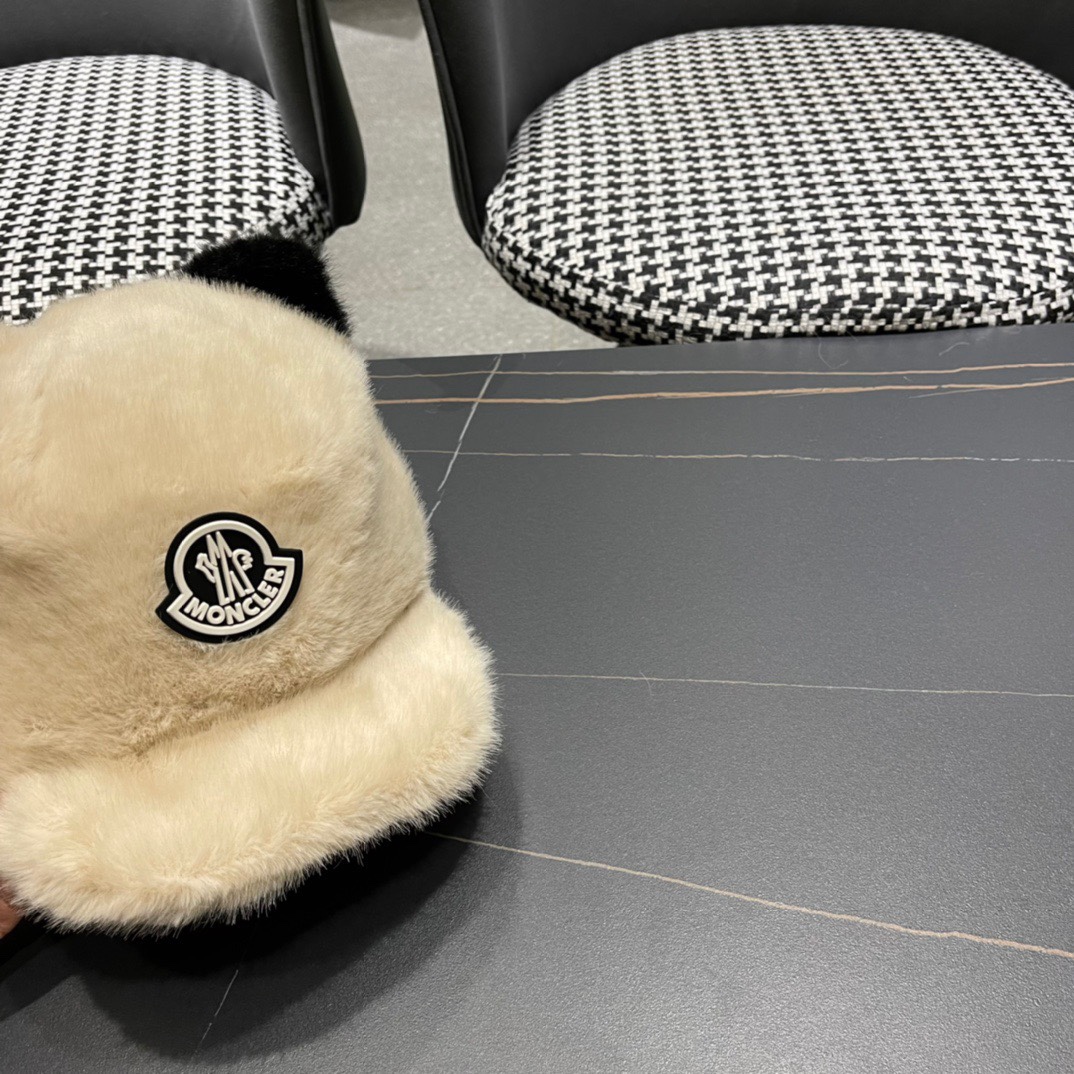 MONCLER蒙口帽子女冬季新款耳朵帽皮草加厚保暖鸭舌帽休闲逛街百搭棒球帽