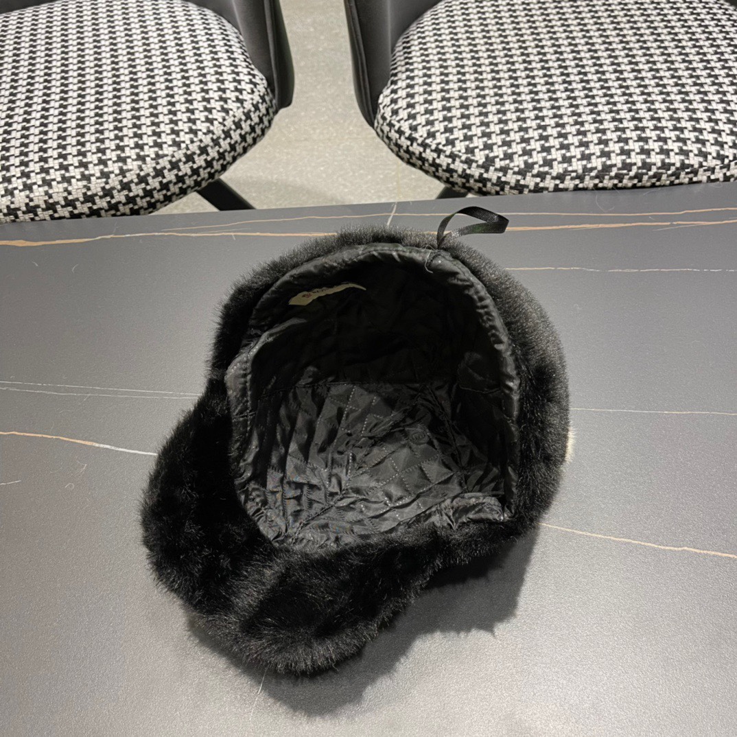 MONCLER蒙口帽子女冬季新款耳朵帽皮草加厚保暖鸭舌帽休闲逛街百搭棒球帽