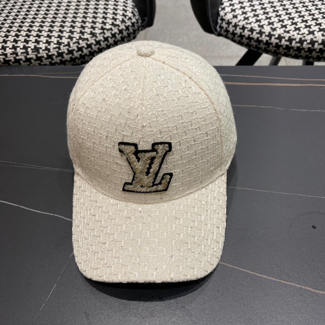 NO:214955,Louis Vuitton autumn baseball cap LV new style is really beautiful. The feel and texture are super good. Hats, fisherman hats, baseball caps, knit hats, hats, louis vuitton, louis vuitton, espadrilles, hats19860909路易威登秋款棒球帽LV新款真的太好看了手感和质感都超棒的 帽子渔夫帽棒球帽针织帽,帽子,louis vuitton,louis vuitton,espadrilles,hats,hat