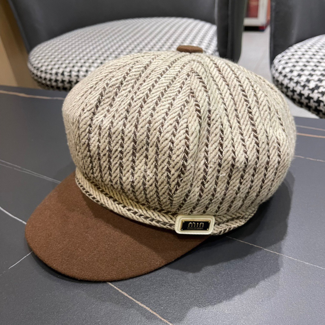  谬谬MIUMIU系列新品早秋贝雷帽 时尚潮人同款单品