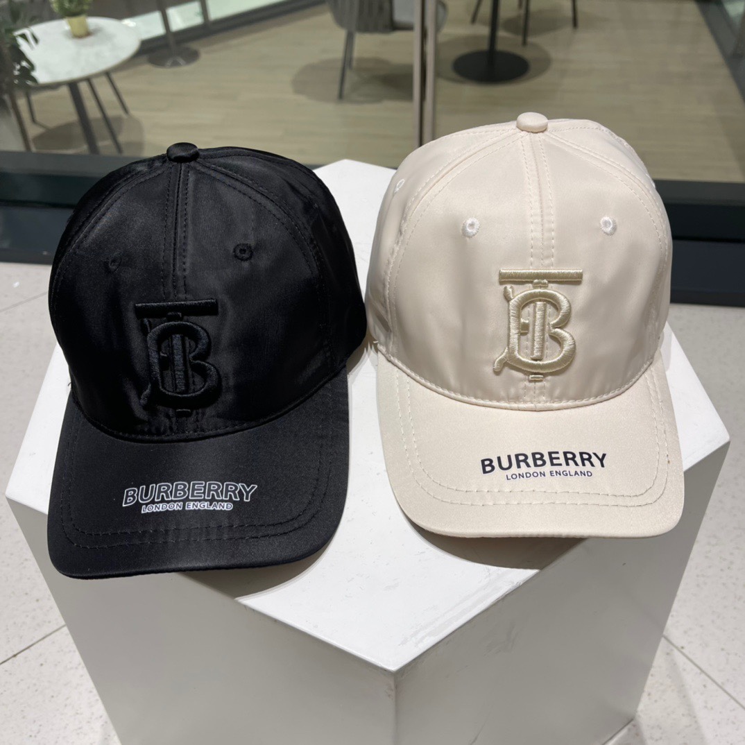 Burberry博柏利2023最新款巴宝莉刺绣棒球帽细节做工都很精致面料超舒服！百搭款市场最好版本