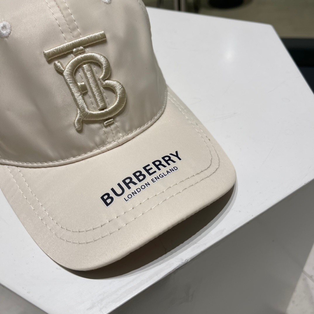 Burberry博柏利2023最新款巴宝莉刺绣棒球帽细节做工都很精致面料超舒服！百搭款市场最好版本