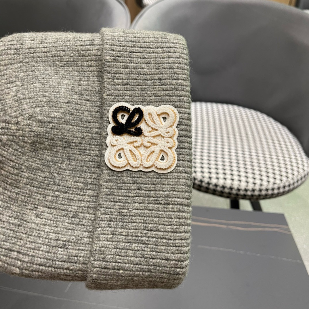 LOEWE罗意威2024早秋高端针织毛线帽毛绒材质非常百搭