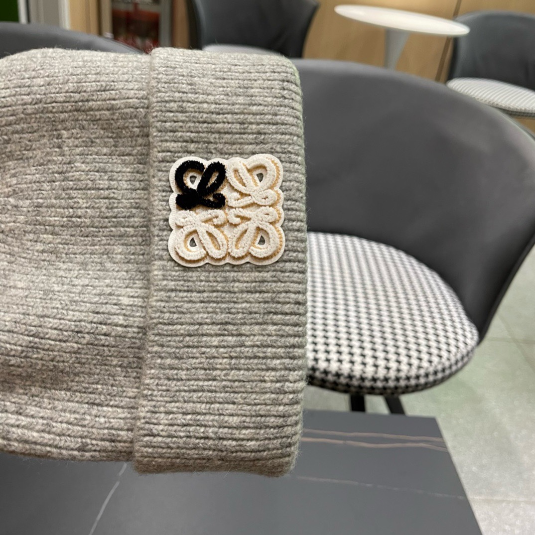 LOEWE罗意威2024早秋高端针织毛线帽毛绒材质非常百搭