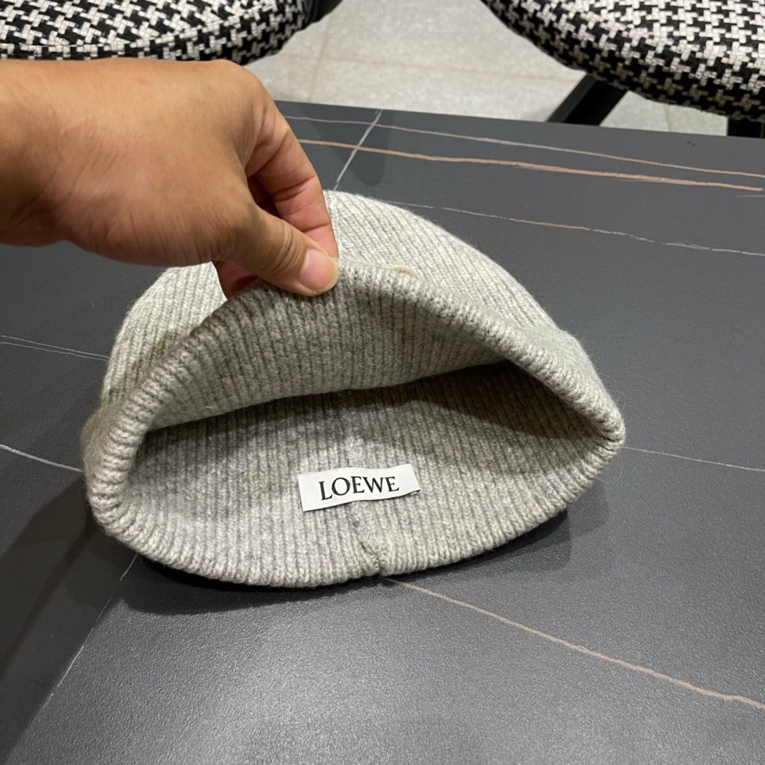 LOEWE罗意威2024早秋高端针织毛线帽毛绒材质非常百搭