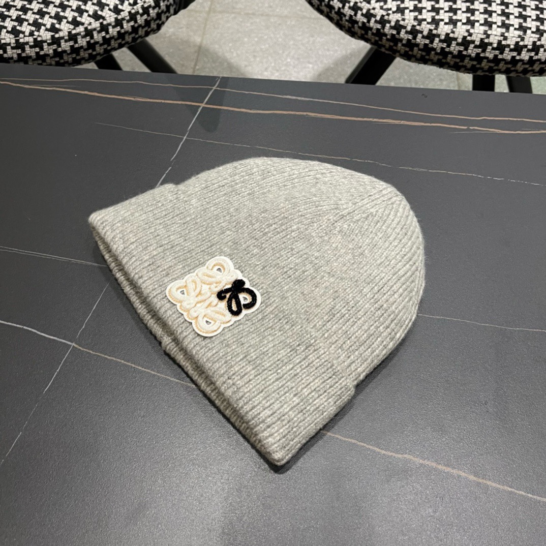 LOEWE罗意威2024早秋高端针织毛线帽毛绒材质非常百搭
