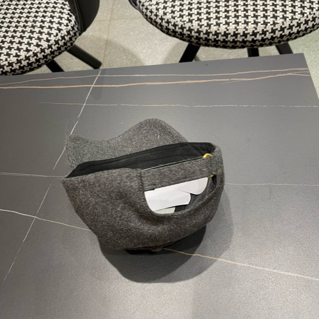 路易威登LouisVuitton2024早秋羊毛新款棒球帽LV棒球帽简约大气男女通用