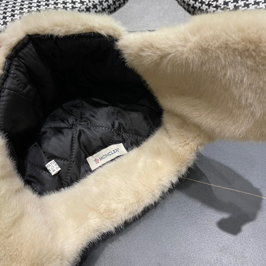 MONCLER拼接麂皮绒毛绒雷锋帽子男女户外滑雪保暖加厚骑车防寒东北帽