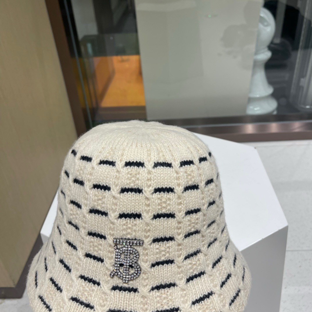 Burberry巴宝莉2023秋冬新款渔夫帽TBlogo羊毛头围57cm左右
