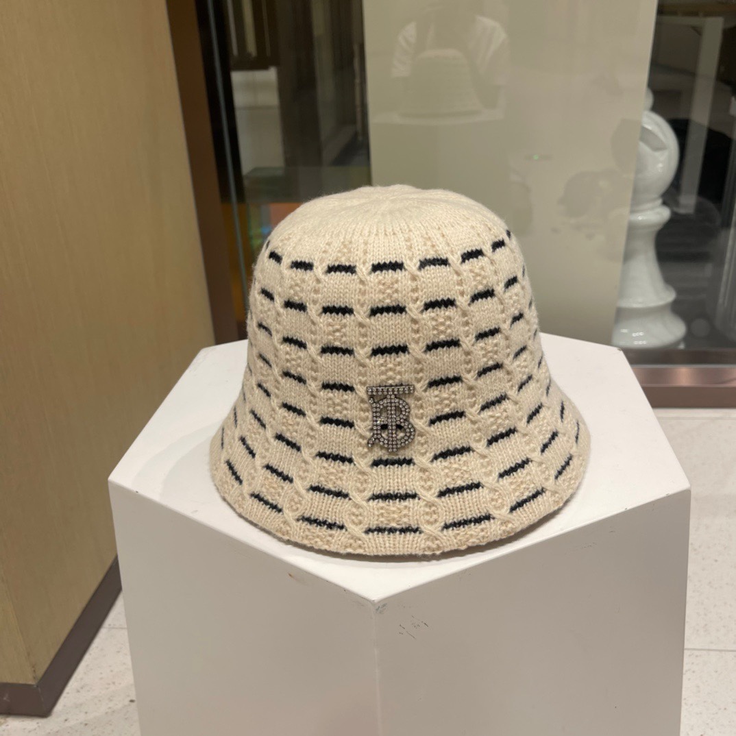 Burberry巴宝莉2023秋冬新款渔夫帽TBlogo羊毛头围57cm左右
