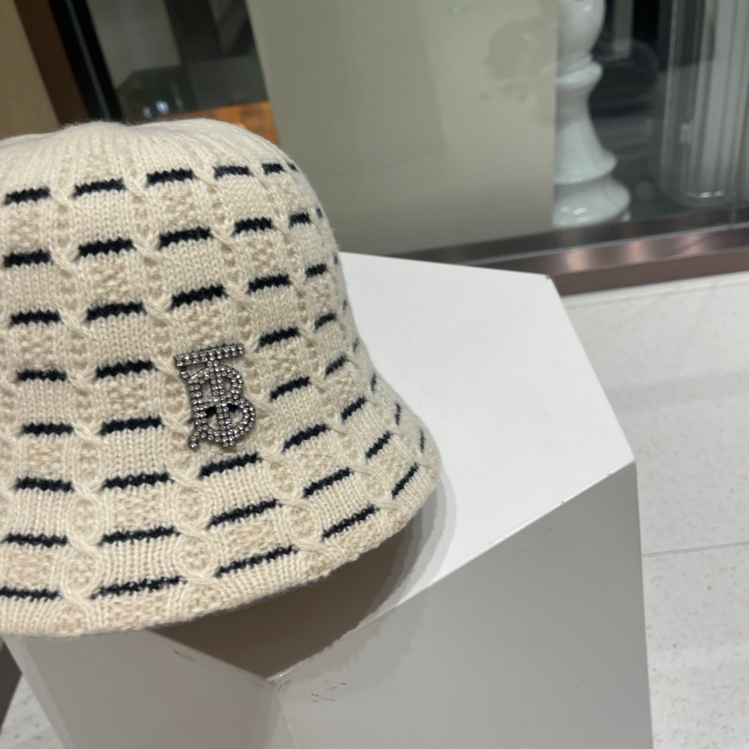 Burberry巴宝莉2023秋冬新款渔夫帽TBlogo羊毛头围57cm左右