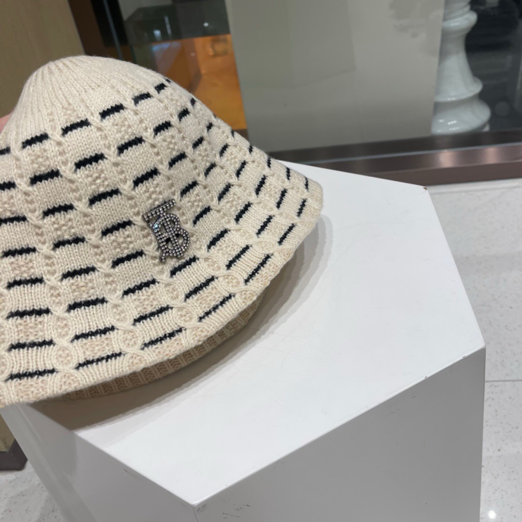 Burberry巴宝莉2023秋冬新款渔夫帽TBlogo羊毛头围57cm左右