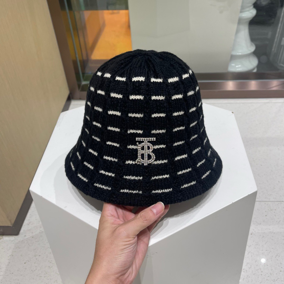 Burberry巴宝莉2023秋冬新款渔夫帽TBlogo羊毛头围57cm左右