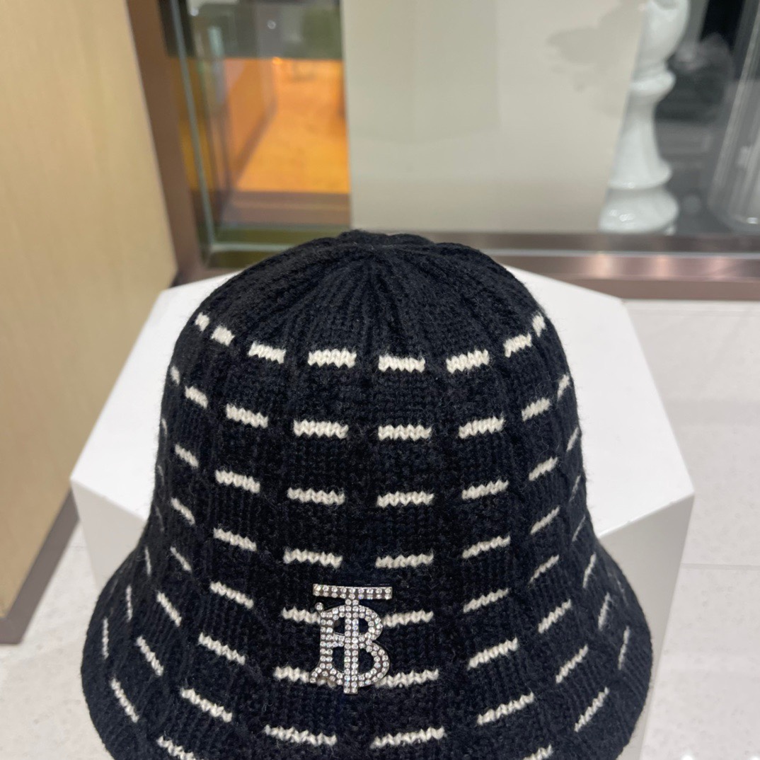 Burberry巴宝莉2023秋冬新款渔夫帽TBlogo羊毛头围57cm左右