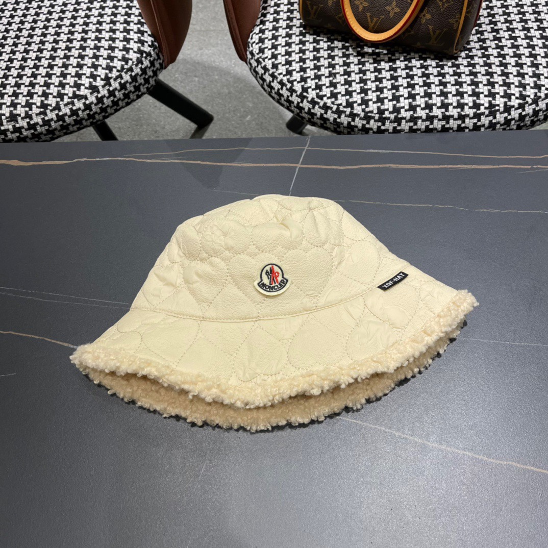蒙口moncler羊羔绒双面渔夫帽子女秋冬季时尚百搭显脸小保暖加绒加厚防寒盆帽