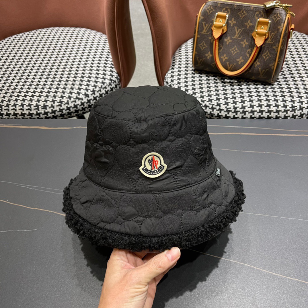 蒙口moncler羊羔绒双面渔夫帽子女秋冬季时尚百搭显脸小保暖加绒加厚防寒盆帽