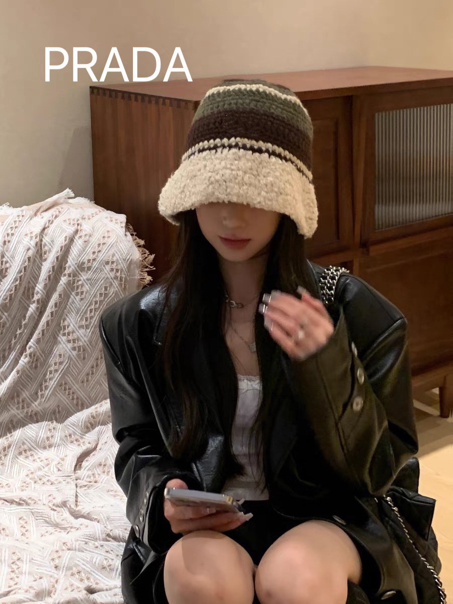 PRADA普拉达手工毛线帽女秋冬季显脸小百搭保暖护耳渔夫帽水桶帽