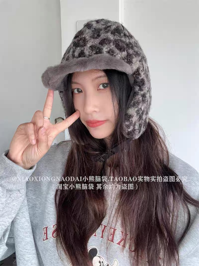 普拉达Prada2024年冬季新款豹纹加绒加厚保暖雷锋帽子女骑车百搭护耳帽
