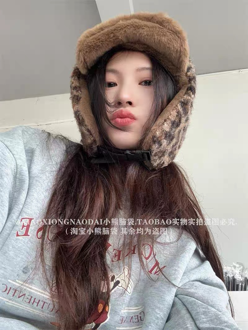 普拉达Prada2024年冬季新款豹纹加绒加厚保暖雷锋帽子女骑车百搭护耳帽