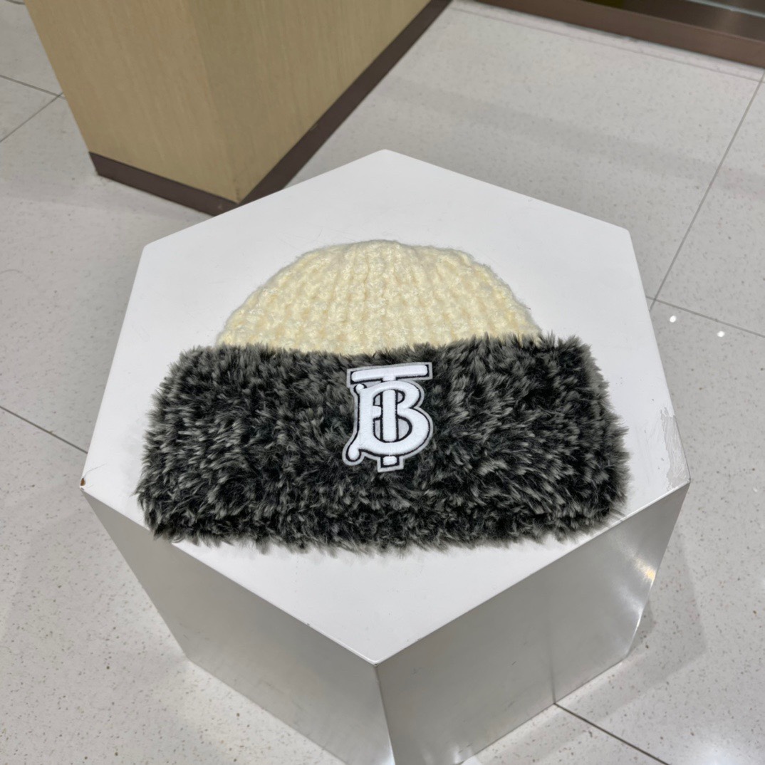 Burberry巴宝莉拼色卷边时尚百搭显脸小针织帽女士冬季户外保暖护耳毛线帽潮