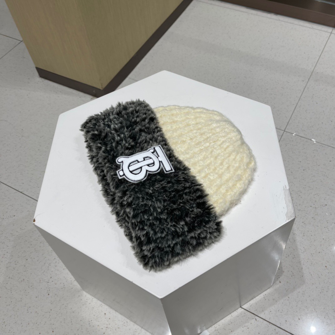 Burberry巴宝莉拼色卷边时尚百搭显脸小针织帽女士冬季户外保暖护耳毛线帽潮