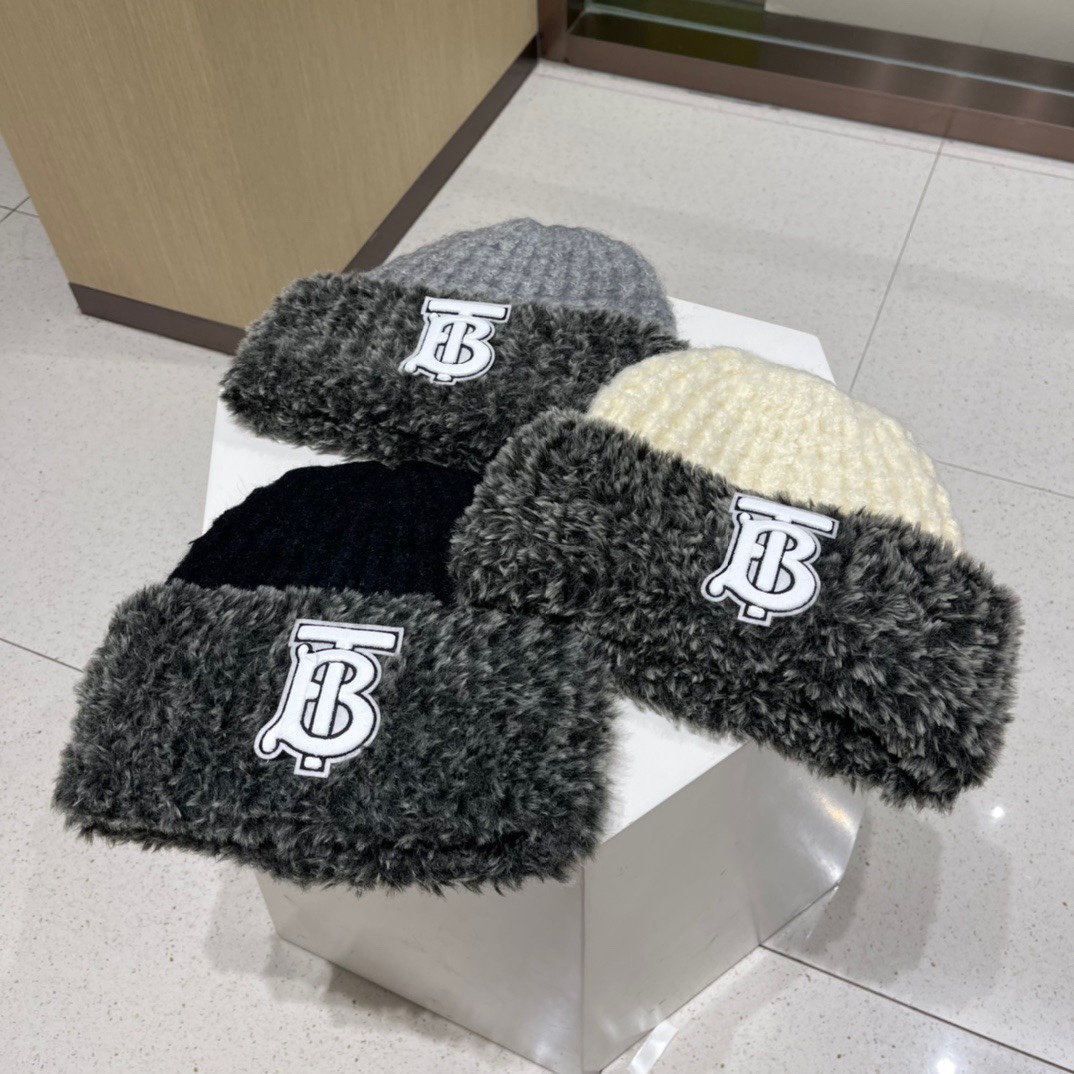 Burberry巴宝莉拼色卷边时尚百搭显脸小针织帽女士冬季户外保暖护耳毛线帽潮