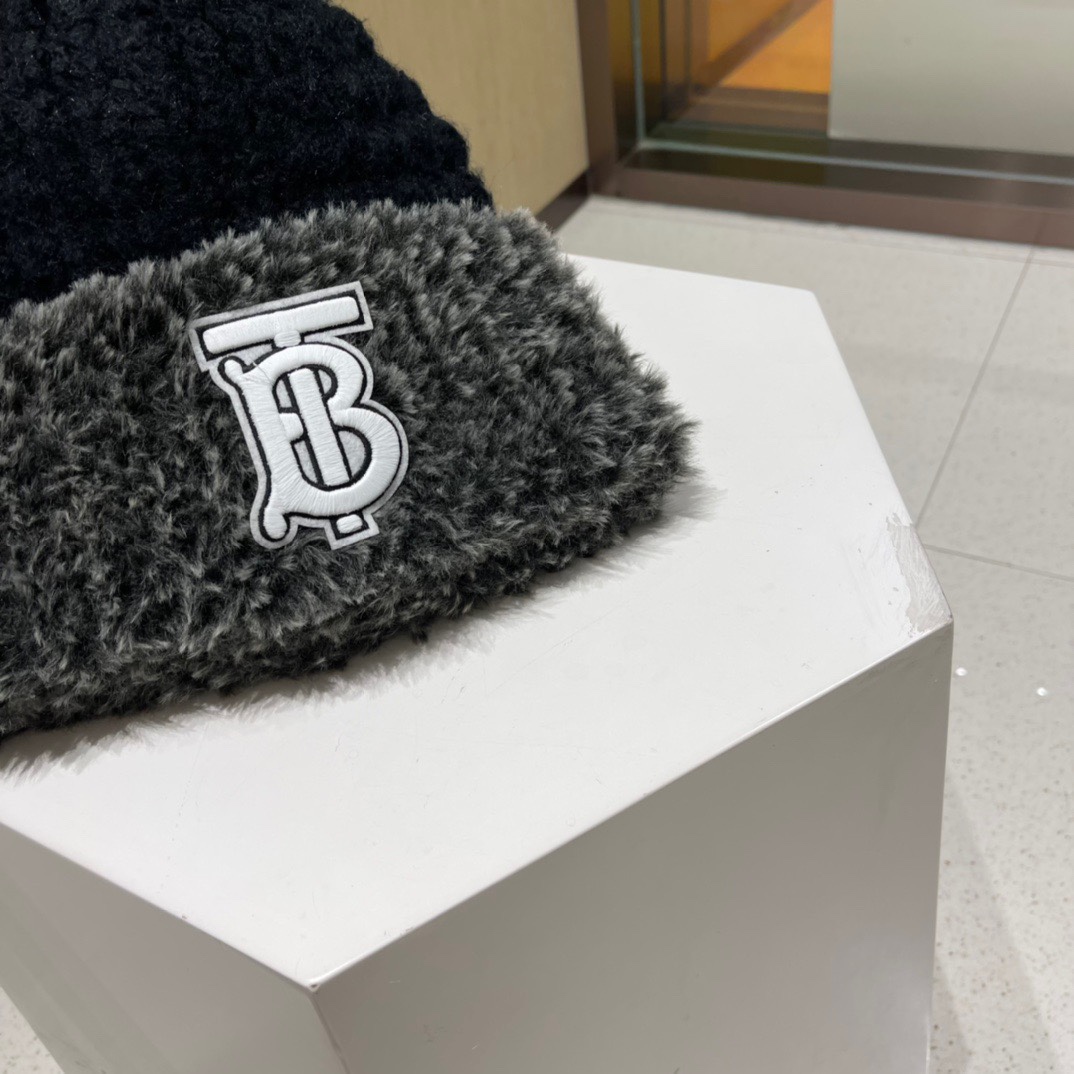 Burberry巴宝莉拼色卷边时尚百搭显脸小针织帽女士冬季户外保暖护耳毛线帽潮
