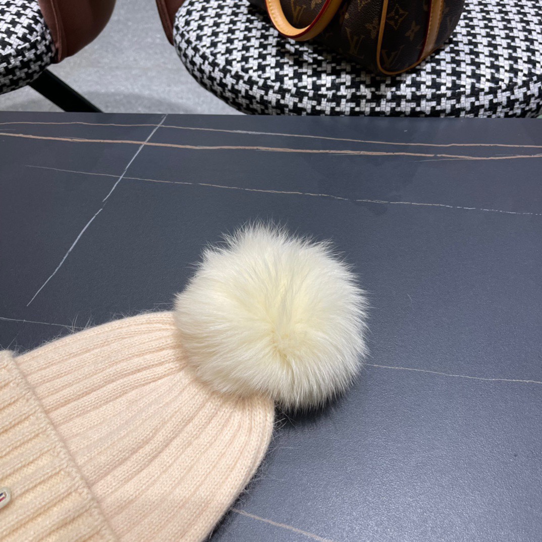 蒙口毛线帽兔毛狐狸毛球颜色黑白米灰四色