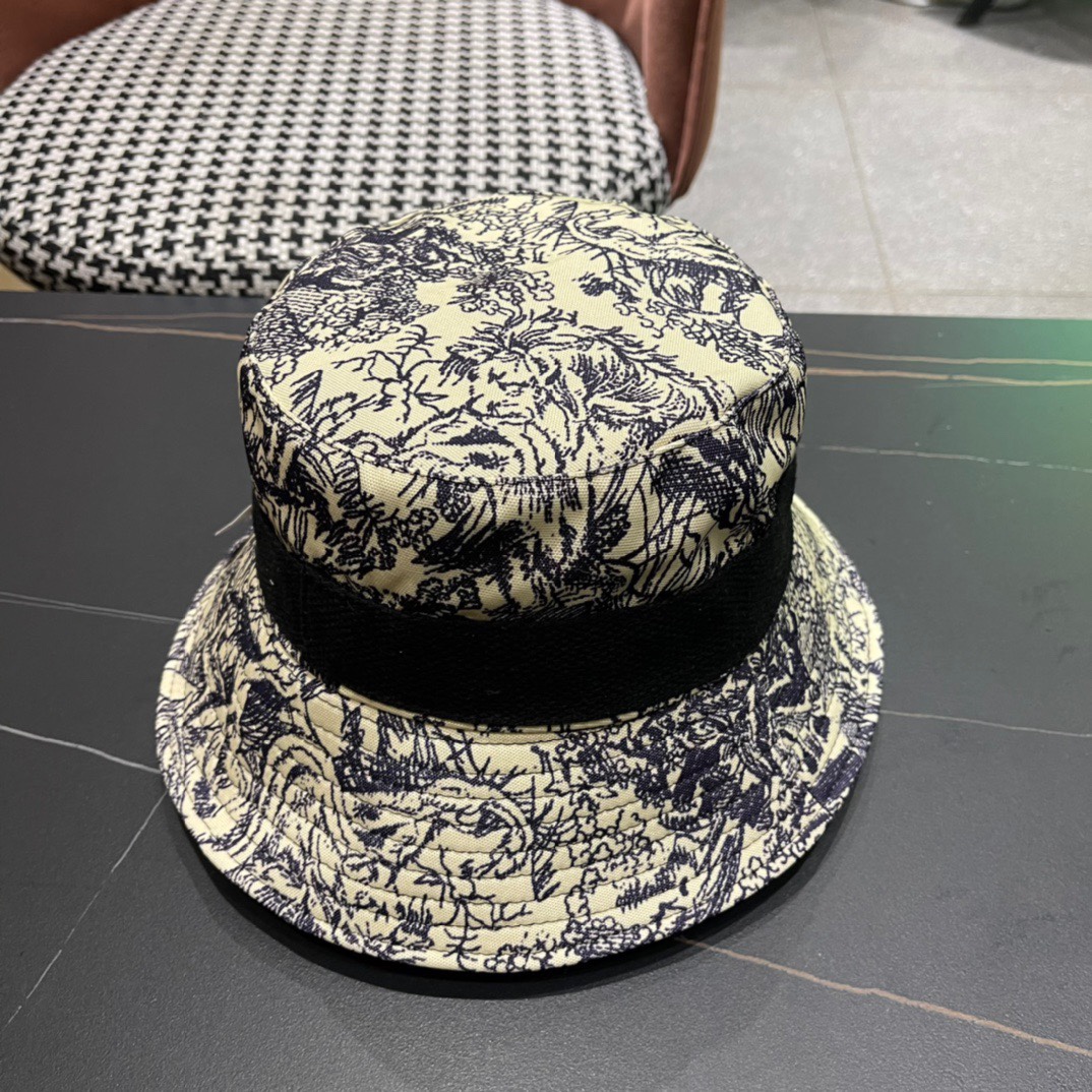 迪奥Dior官网最新满印迪奥logo渔夫帽防晒指数超高有型不软塌可随意折叠携带方便