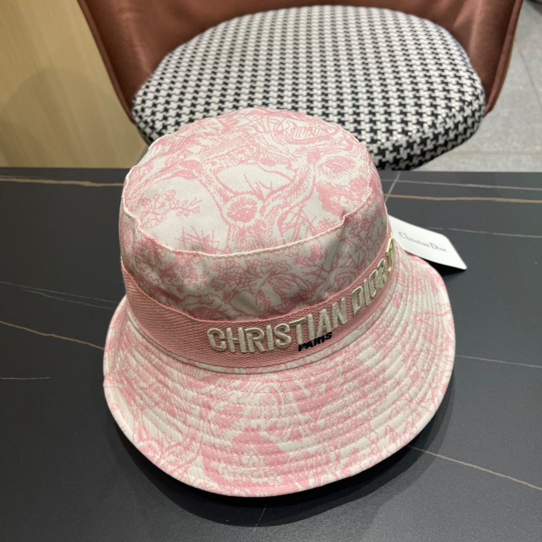 迪奥Dior官网最新满印迪奥logo渔夫帽防晒指数超高有型不软塌可随意折叠携带方便