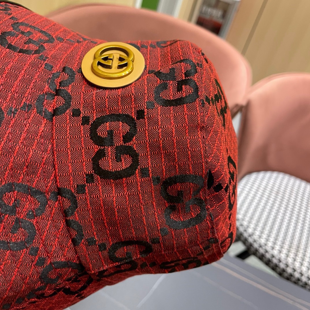 GUCCI古奇2024专柜新款简约渔夫帽很潮！休闲运动款经典制作超级好搭衣服！