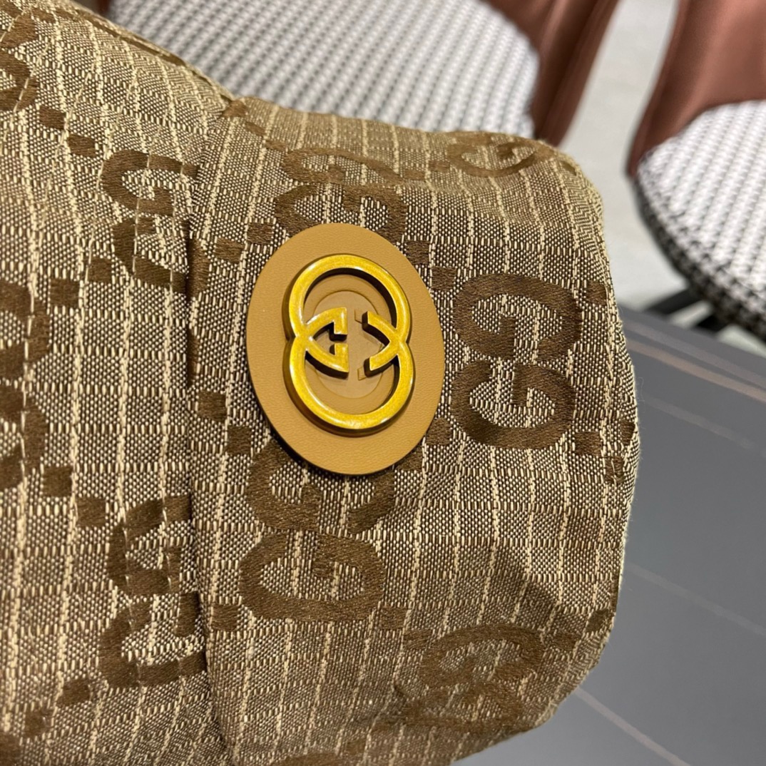 GUCCI古奇2024专柜新款简约渔夫帽很潮！休闲运动款经典制作超级好搭衣服！