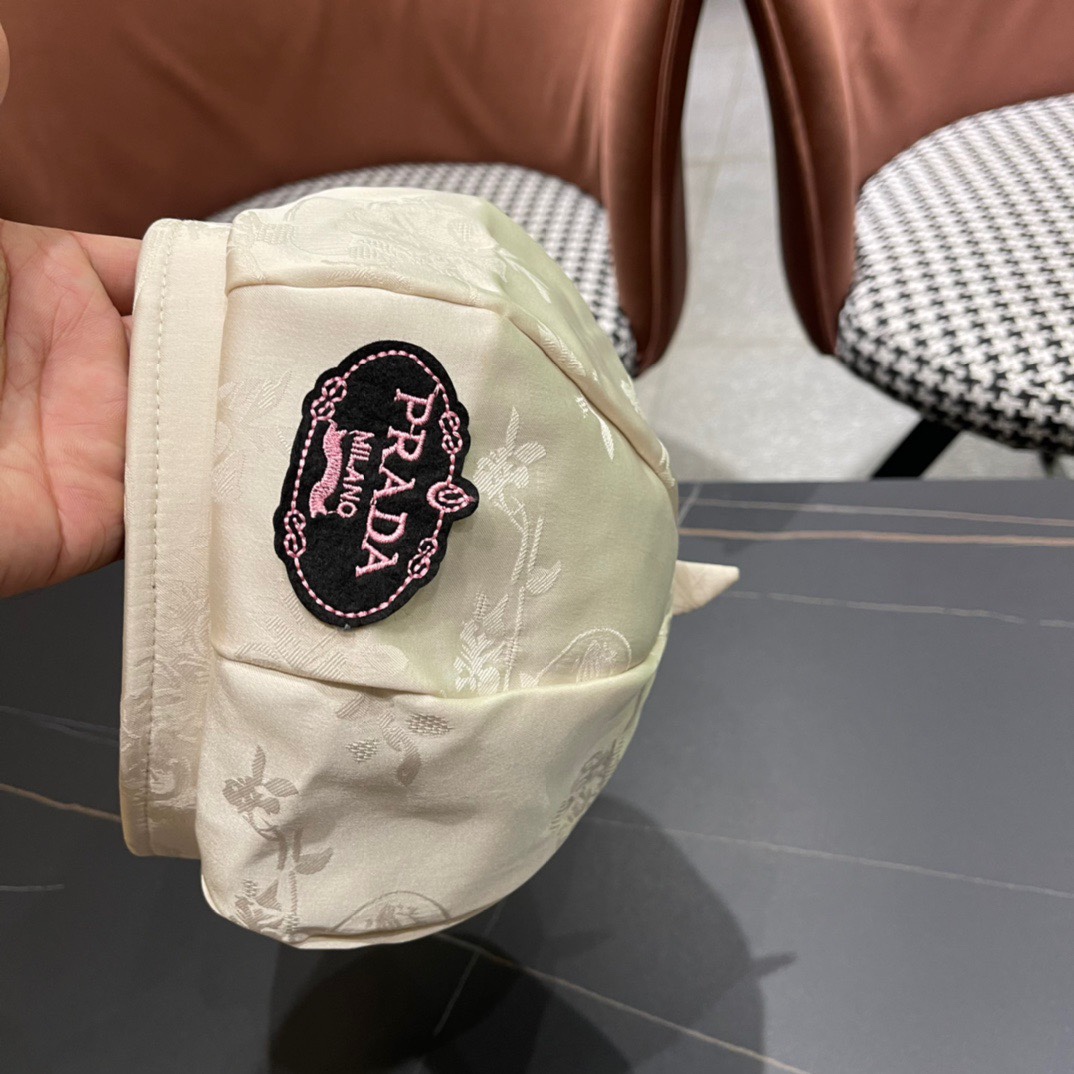 PRADA普拉达贝雷帽女春秋款显脸少韩系2024新款