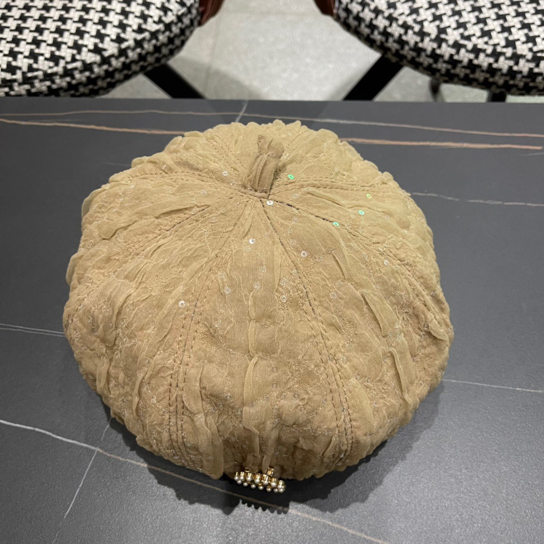 Chanel香奈儿早秋款亮片甜妹贝雷帽日系纯色百搭可爱蓓蕾帽子女生韩版