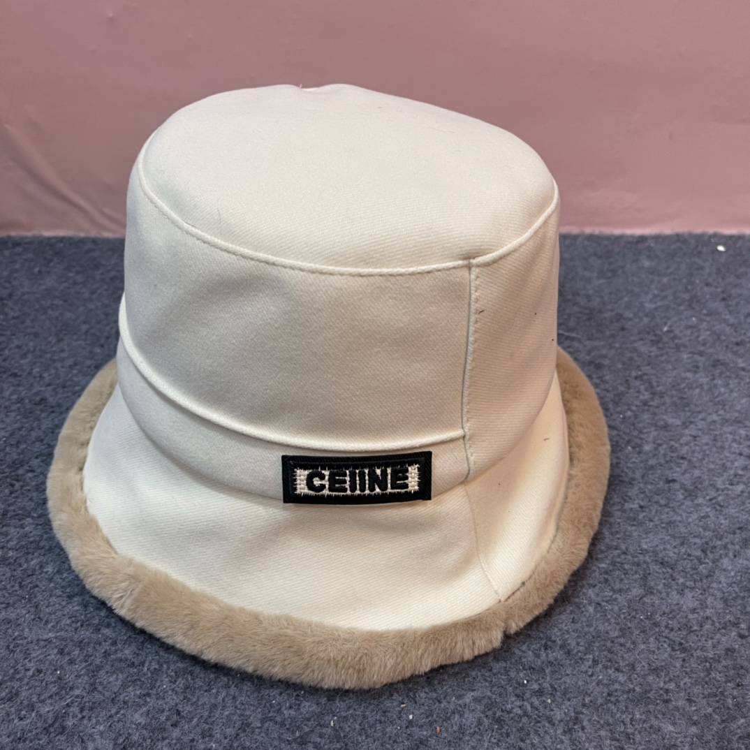 赛琳Celine秋冬新品渔夫帽秋冬必入手官网新款简约的同色字母l凯旋门logo标识突出品牌調性低調不浮誇
