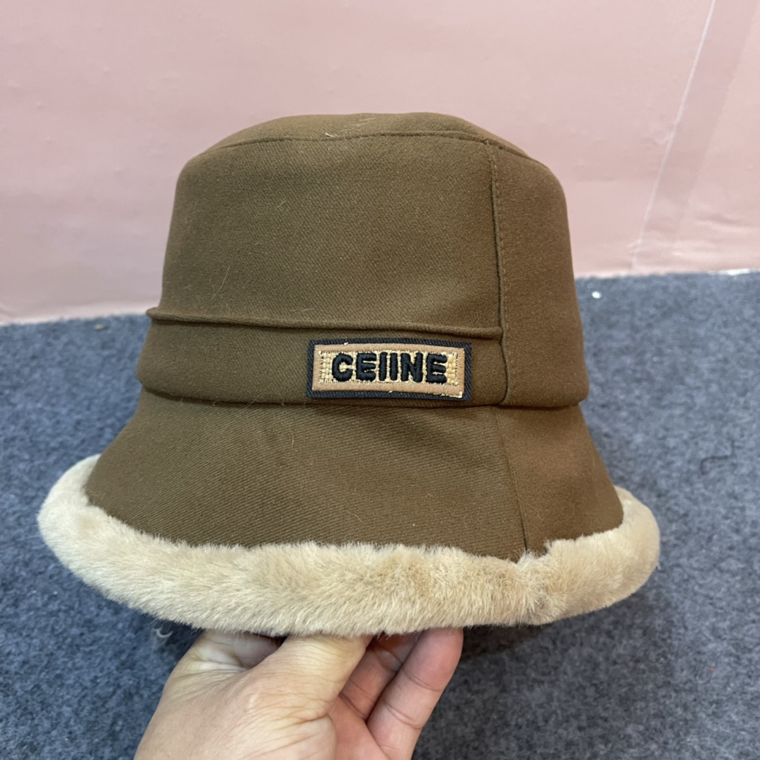 赛琳Celine秋冬新品渔夫帽秋冬必入手官网新款简约的同色字母l凯旋门logo标识突出品牌調性低調不浮誇