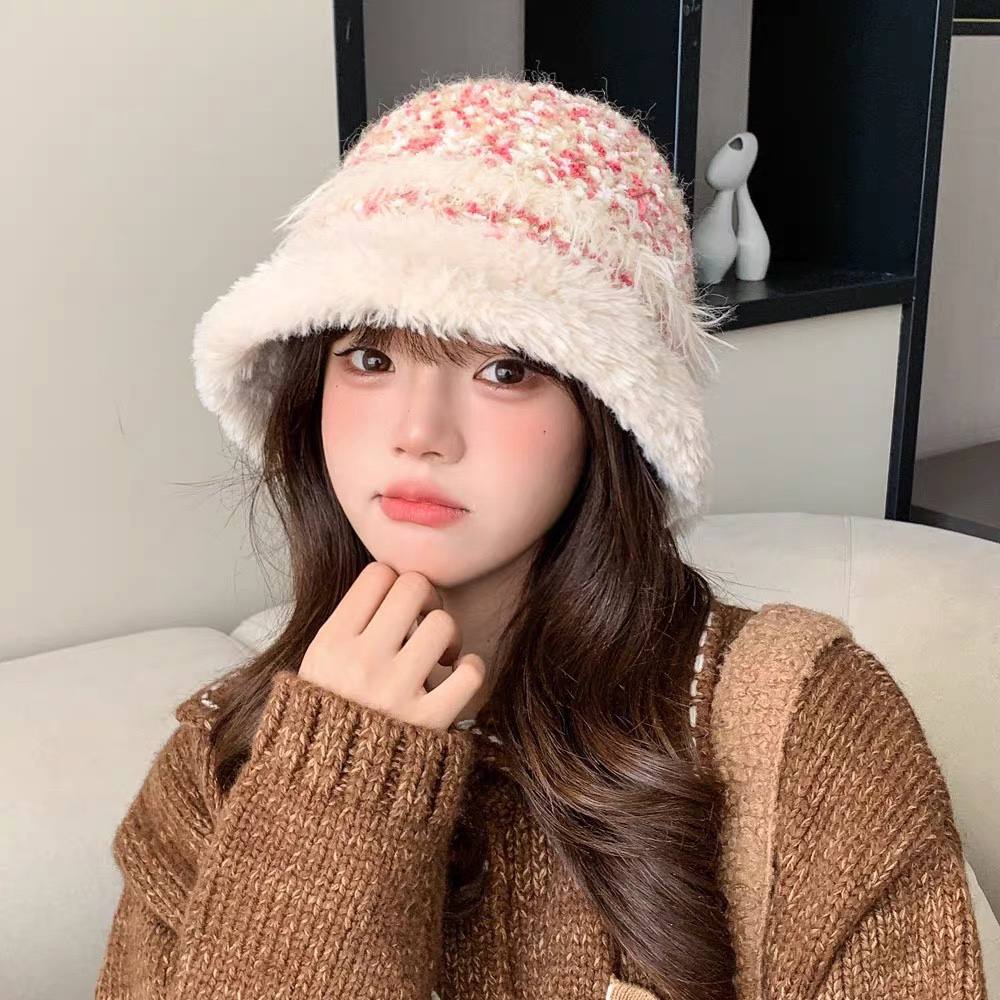 蒙囗MONCLER秋冬款女拼色双耳保毛绒渔夫帽时尚百搭毛绒护耳帽