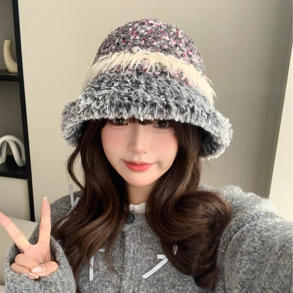 蒙囗MONCLER秋冬款女拼色双耳保毛绒渔夫帽时尚百搭毛绒护耳帽