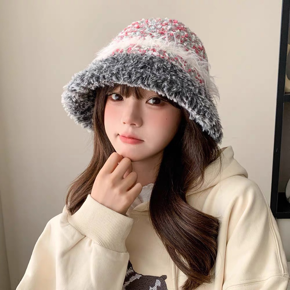 蒙囗MONCLER秋冬款女拼色双耳保毛绒渔夫帽时尚百搭毛绒护耳帽