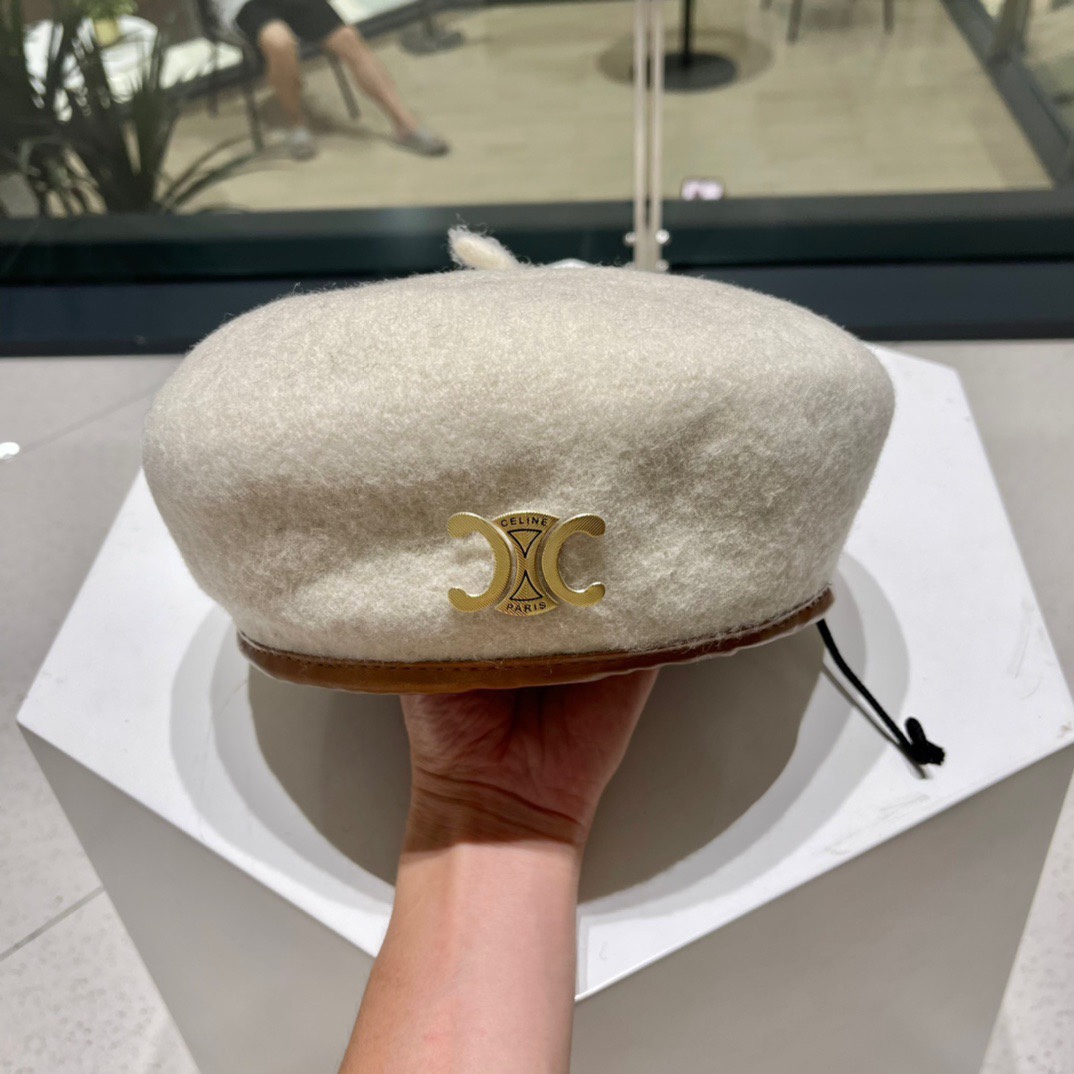 Celine赛琳羊毛贝雷帽烫印金色logo头围57cm
